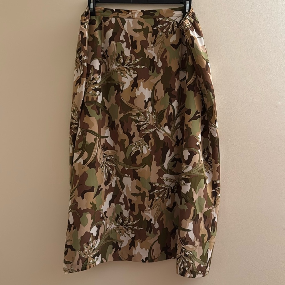 SALE Terry Lewis Camo Floral Silk Skirt
